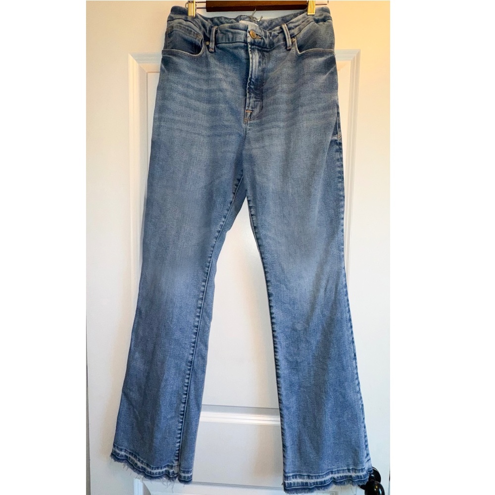 Good American Good Classic Frayed Hem Boot JeansStyle GCB953T - Picture 3 of 11